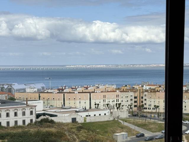 Vista fabulosa do rio T4 excepcional em Marvila