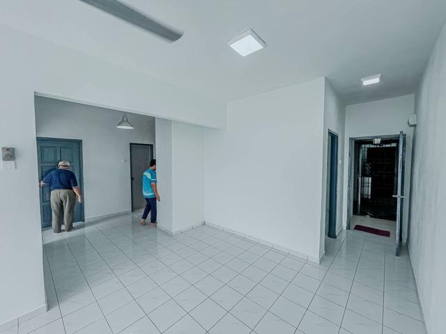 Vista Impiana Apartment Seri Kembangan