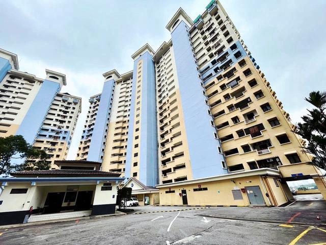 Vista Komanwel A Condominium Bukit Jalil for Sale Freehold