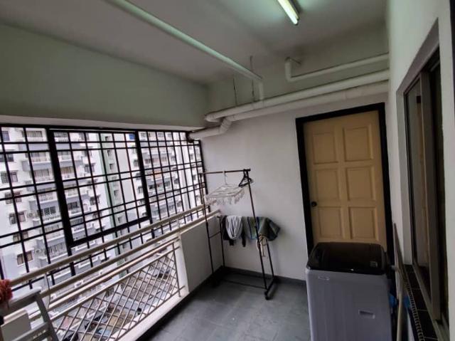 vista komanwel b, condominium