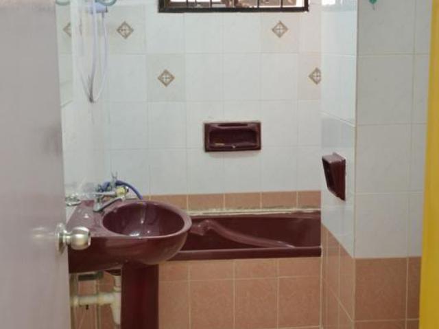 vista komanwel c, condominium
