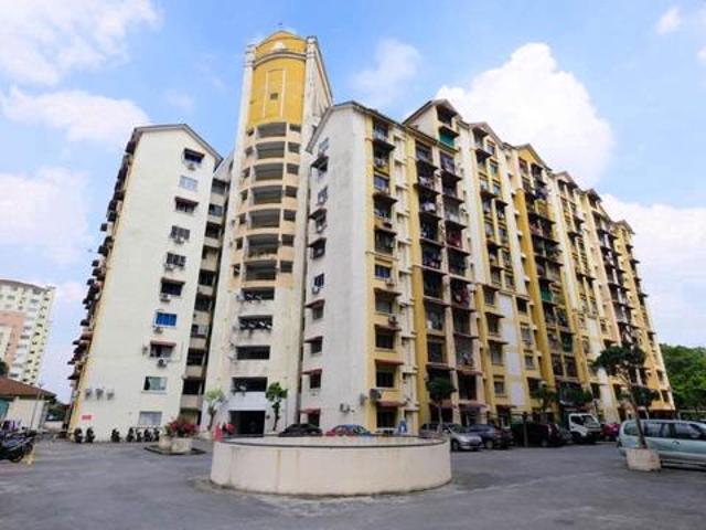 Vista Lavendar Condo Kinrara Tingkat 9 Block D Coner 1015sq ft