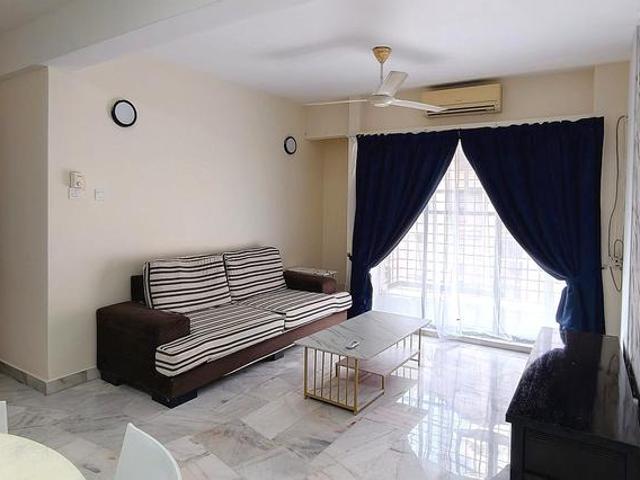 Vista Lavender Apartment Taman Kinrara Puchong Near to LRT
