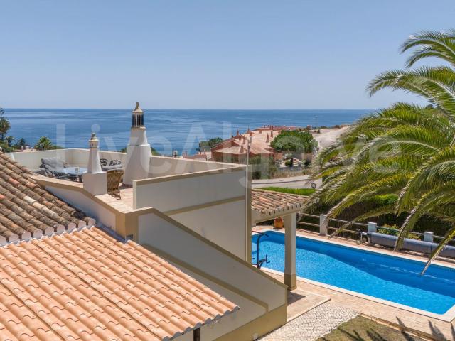 Vista Mar | Charmosa Moradia T3+1 No Porto Dona Maria, Luz À. 255m² Praia da Luz