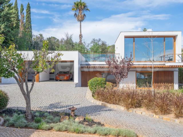 Vista Mar | Fantástica Propriedade Com Moradia T3 & Bungalow. 200m² Praia da Luz