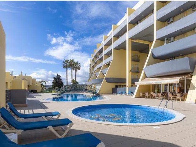 Vista Mar Incrível na Meia Praia Apartamento em Lagos
