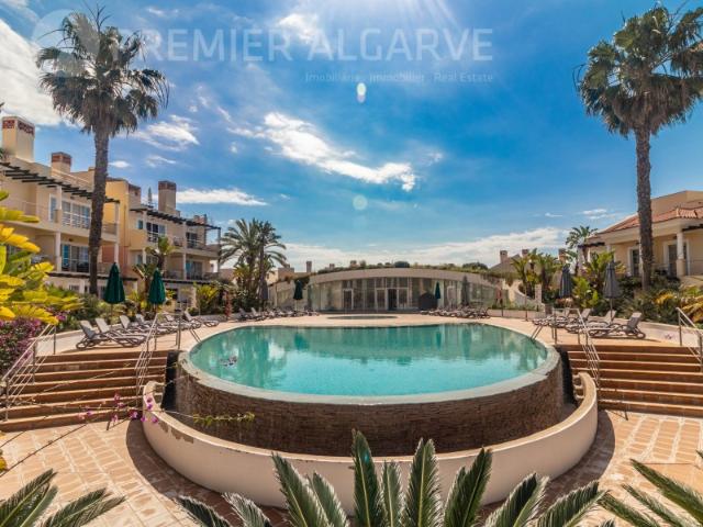 Vista mar Moradia V3+1 Perto de Vilamoura condomínio com piscina