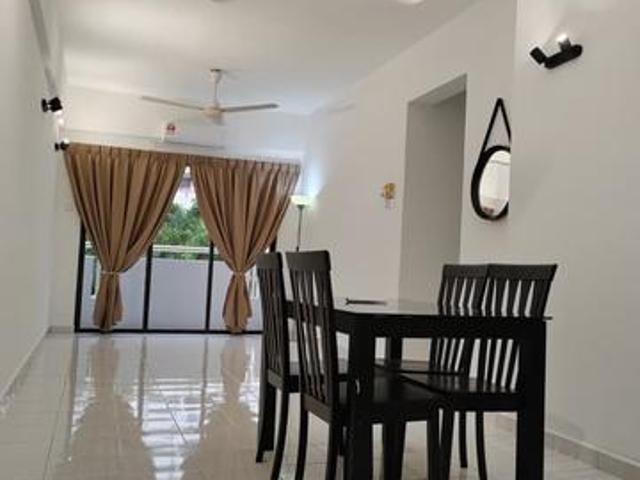 Vista Millennium condominium 3r2b Puchong for rent