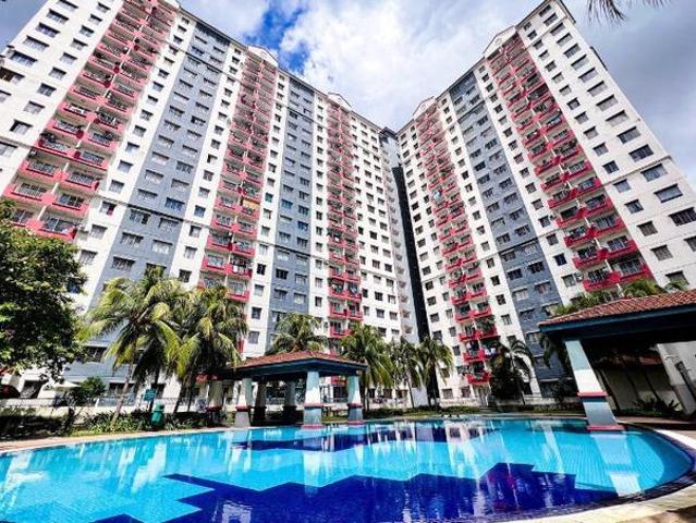 Vista Pinggiran Apartment Seri Kembangan 3R2B FF Putra Permai