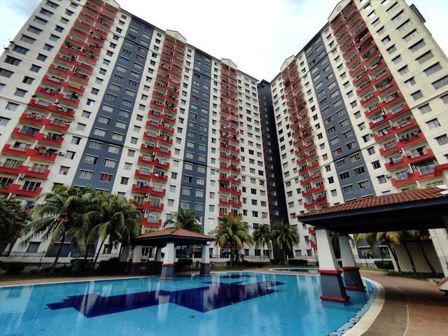 Vista Pinggiran Apartment