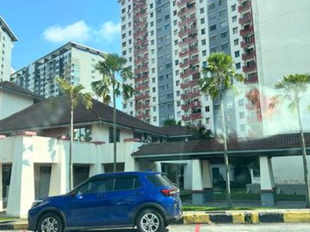 Vista Pinggiran Studio Apartment For SALE