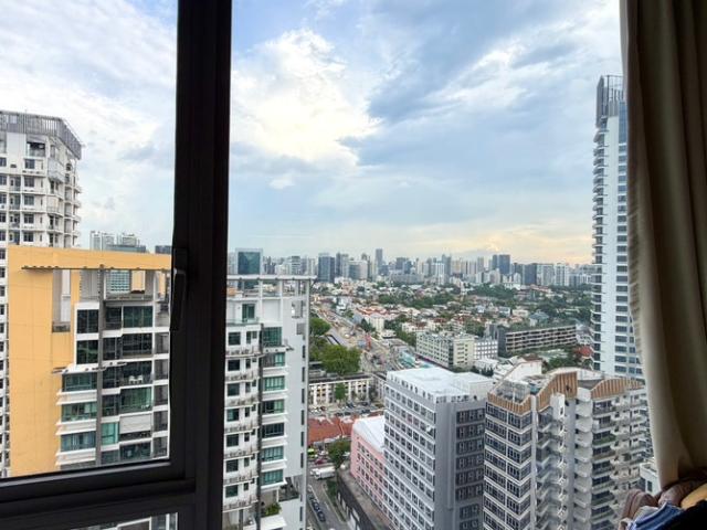 Vista Residences Condominium For Sale, $1,250,000, 1 Bed 1 Bath 646 sqft $1,935.00 psf