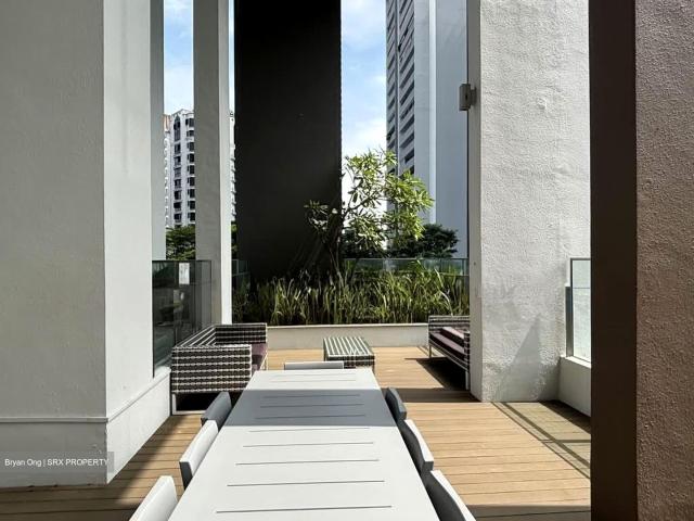 Vista Residences D12, Condominium