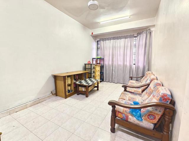 Vista Seri Alam Apartment Ground Floor Full Loan Cash Out Unit