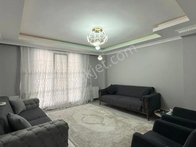 Vista'dan Metrobüse Durağına Çok Yakın 2+1 Eşyalı Kiralık Daire