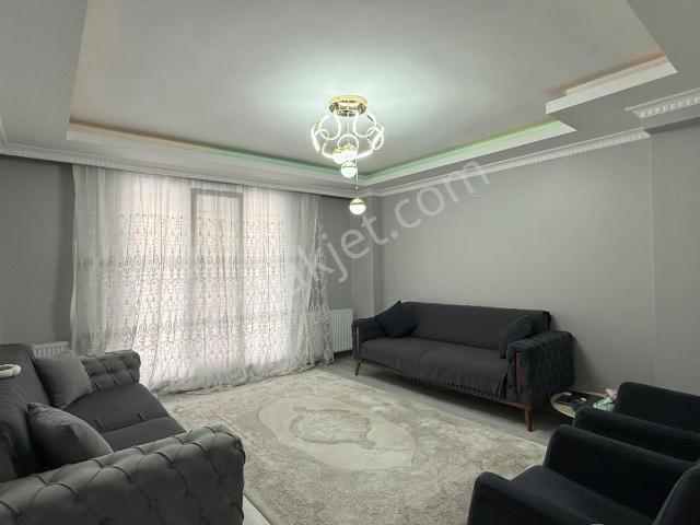 Vista'dan Metrobüse Durağına Çok Yakın 2+1 Eşyalı Kiralık Daire