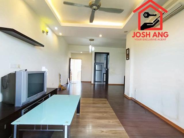 Vistaria in Sungai Ara 1050sf Bare Unit Renovated Well Maintained Unit