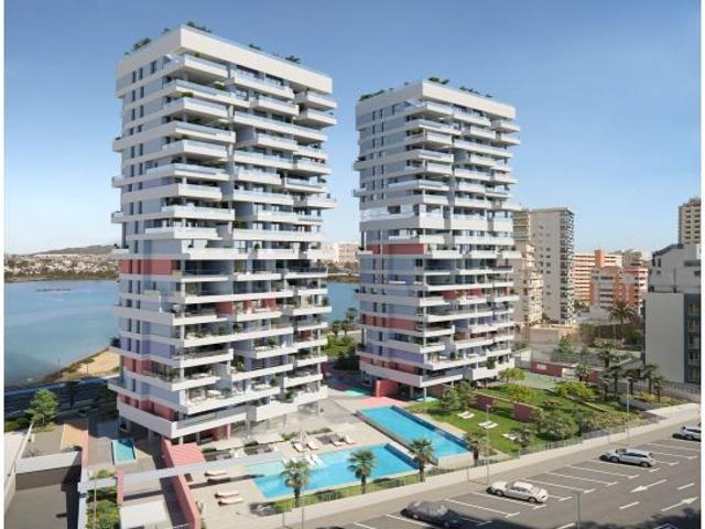 Vistas de Isea: Vida mediterránea moderna