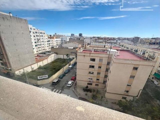 ¡VISTAS DESPEJADAS! ESQUINERO, ALTO Y EXTERIOR PARA REFORMAR