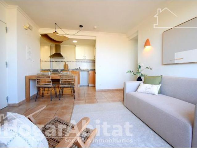 ¡VISTAS ESPECTACULARES! AMPLIO EN RESIDENCIAL CON PISCINA, TERRAZA Y GARAJE
