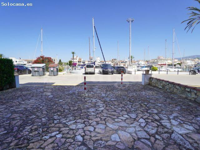 Vistas panorámicas y amplio garaje privado de 27 m²
