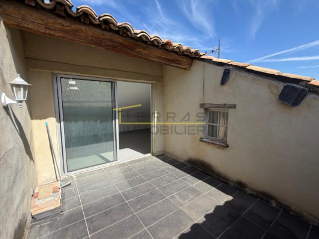 Visan, Maison de village rénovée avec terrasse