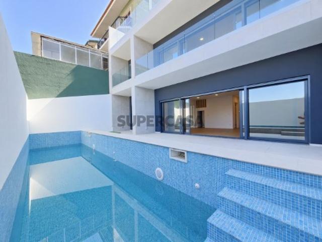 VISITA LINDA MORADIA T9 DE LUXO, COM AQUITETURA MODERNA