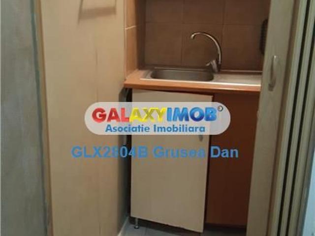 vitan mall | 2 camere nemob stradal 63mp | 1988 | AC cada | parter