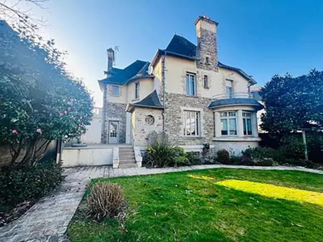 Vitré 35500 Achat / Vente maison 8 pièces t8 parking