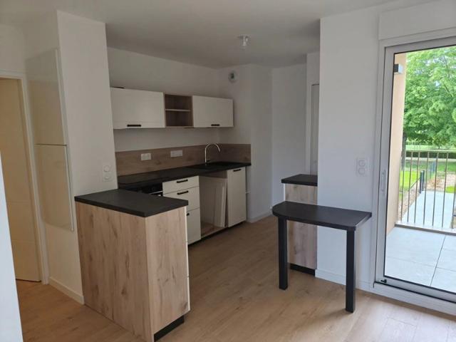 VITRE APPARTEMENT T3