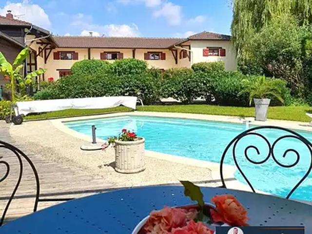 Vitry le François 51300 Achat / Vente maison 9 pièces t9 piscine terrasse