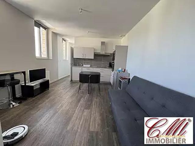 Vitry le François 51300 Location appartement 2 pièces t2 au dernier étage