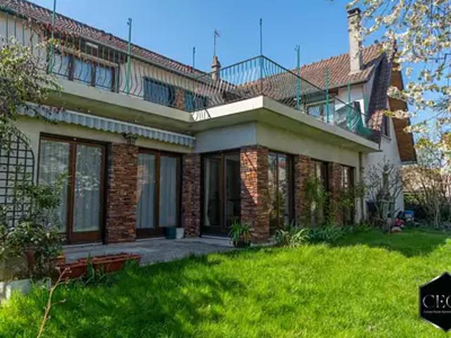 Vitry sur Seine 94400 Achat / Vente maison 15 pièces t15 terrasse parking
