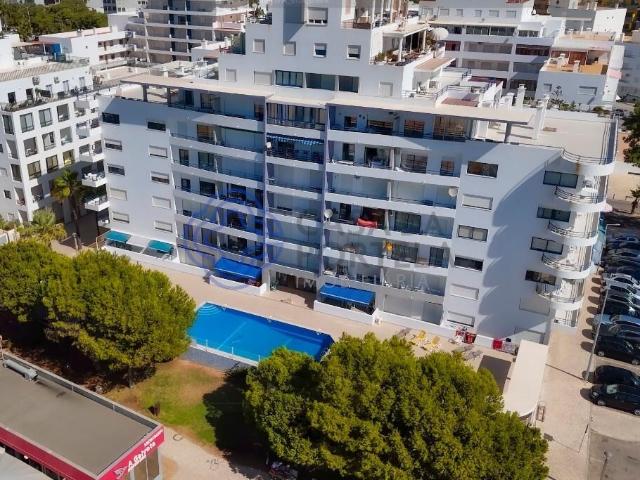 Viva o charme de Quarteira! Apartamento T2+1, Frente Mar