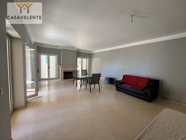 Viva o melhor de Cascais no prestigiado Condomínio Colina do Parque* T3 Duas Suites, Quarto e três casas de Banho