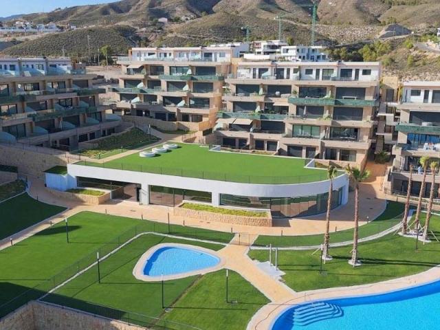 Viva la experiencia del lujo mediterráneo en este elegante y. 108m² Finestrat