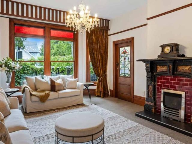 Viva Le Villa! Character and Comfort!