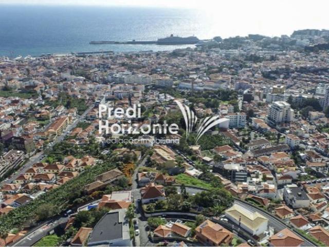 Viva perto Centro Funchal. T1 com vista mar