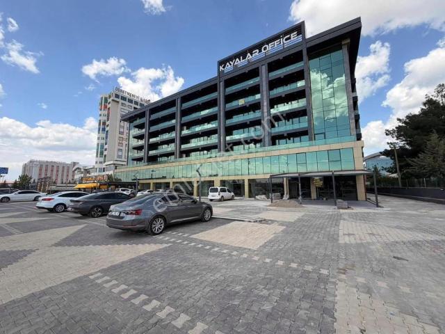 Viva'dan Kayalar Office'te Abonelik Ödenmiş 1+1 Büyük Tip Büro