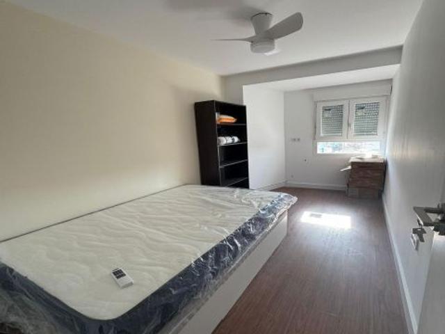 Vive a pasos de la playa: tu habitación ideal para estudiar y disfrutar