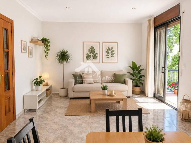Vive el auténtico Poblenou, a un paso del mar
