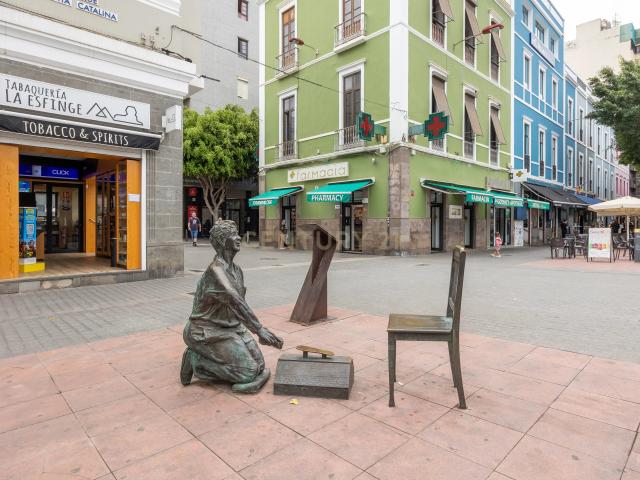 VIVE EL CORAZON DE LAS PALMAS A PASOS DE LAS CANTERAS
