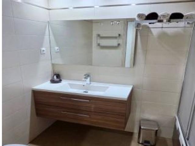 ¡Vive el lujo y la comodidad en este espectacular piso exterior de 124 m2!