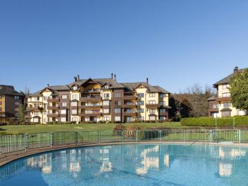 Vive el lago en primera línea con este espectacular DÚPLEX en Condominio La Puntilla