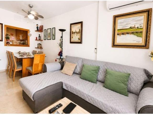 ? VIVE ENTRE EL MAR Y EL CIELO EN LA PLANTA 23 DE ESTE GRAN COMPLEJO EN LA CALA ?