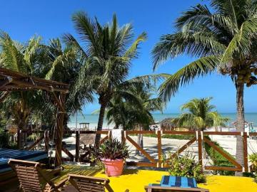 Vive Holbox: Casa 4 Recs. Beachfront Lista para Entrega
