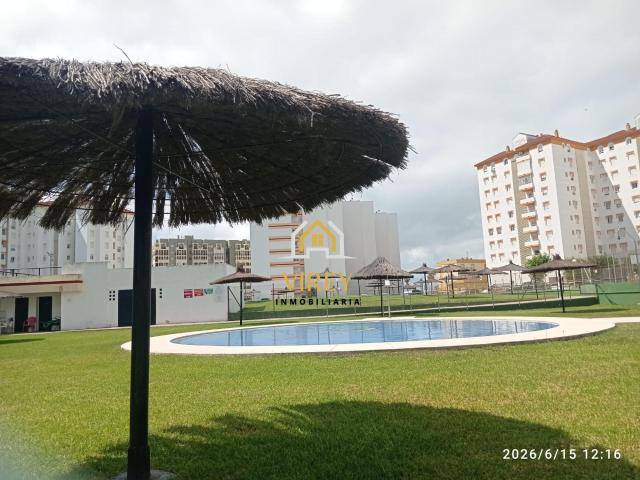 ¡VIVE JUNTO AL MAR EN VALDELAGRANA! AMPLIO PISO CON TERRAZA Y PISCINA EN EL PUERTO DE SANTA MARIA