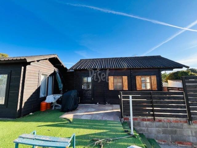 Vive la tranquilidad: chalet rústico con encanto en Cabra del Camp