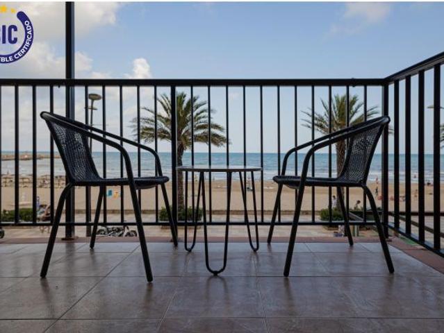 ¡Vive un verano inolvidable en Port Saplaya!
