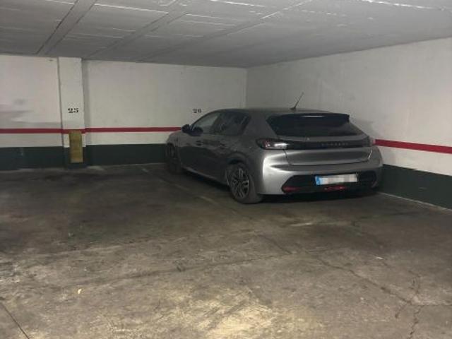 Vívelo o Invíértelo: El piso perfecto en Medina Azahara Cerca de la Judería y la Estación